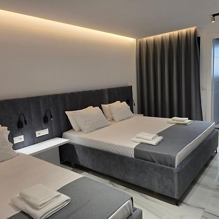 Wait 'N Sea Hotell Himare Exteriör bild