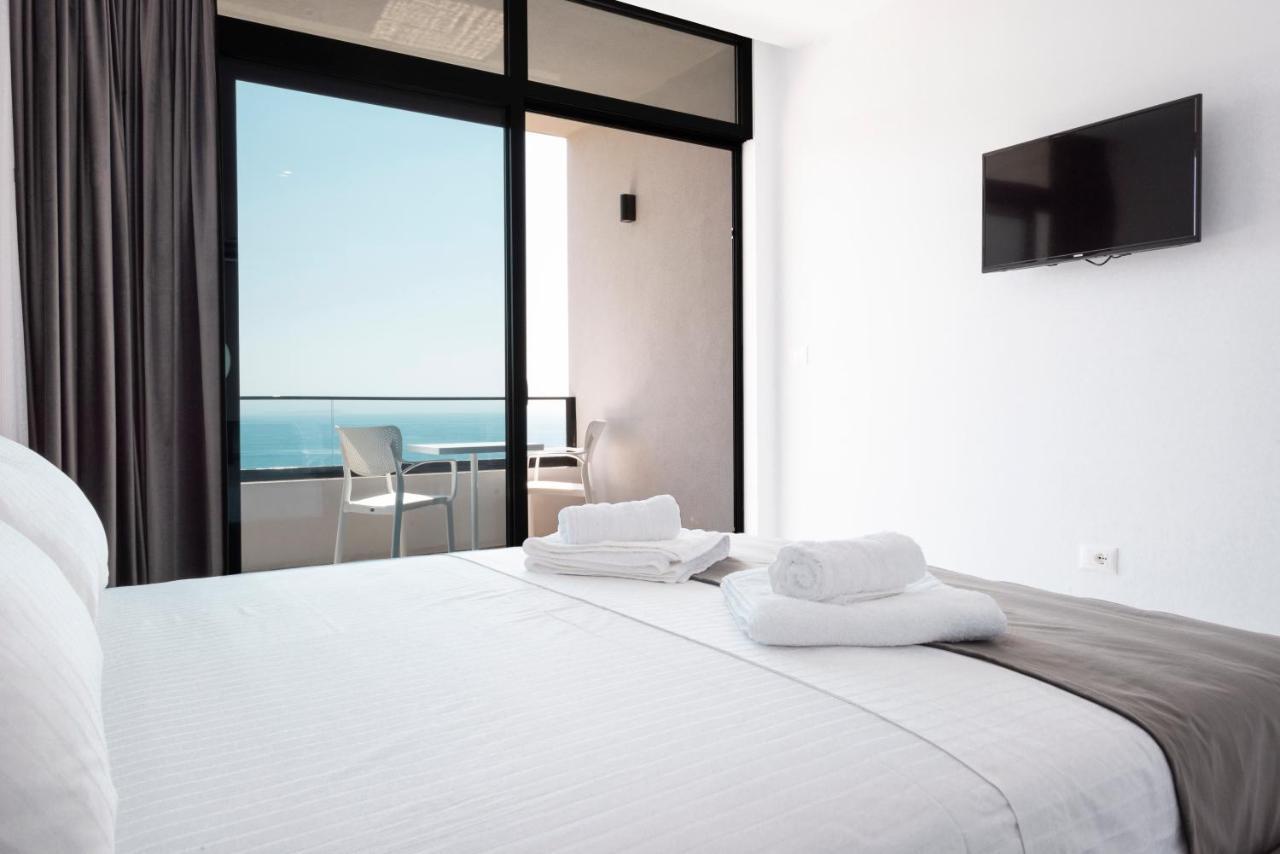 Wait 'N Sea Hotell Himare Exteriör bild