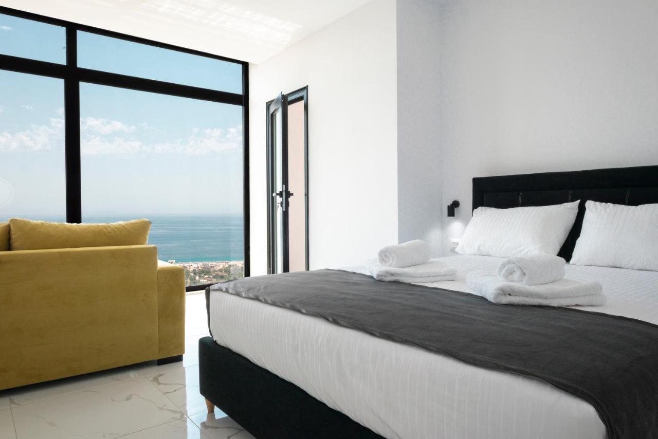 Wait 'N Sea Hotell Himare Exteriör bild