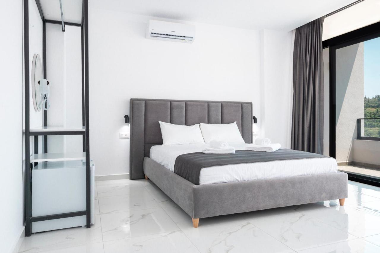 Wait 'N Sea Hotell Himare Exteriör bild