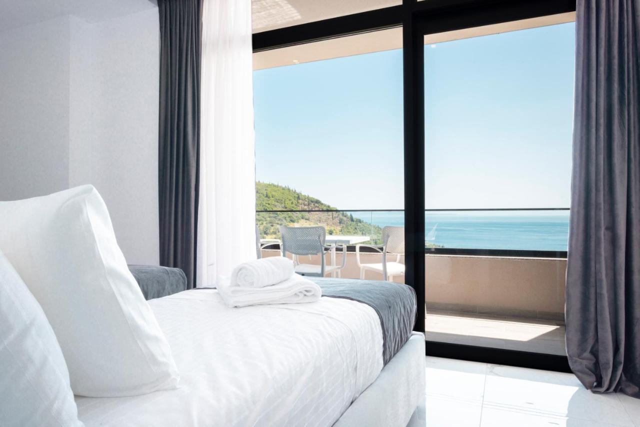 Wait 'N Sea Hotell Himare Exteriör bild