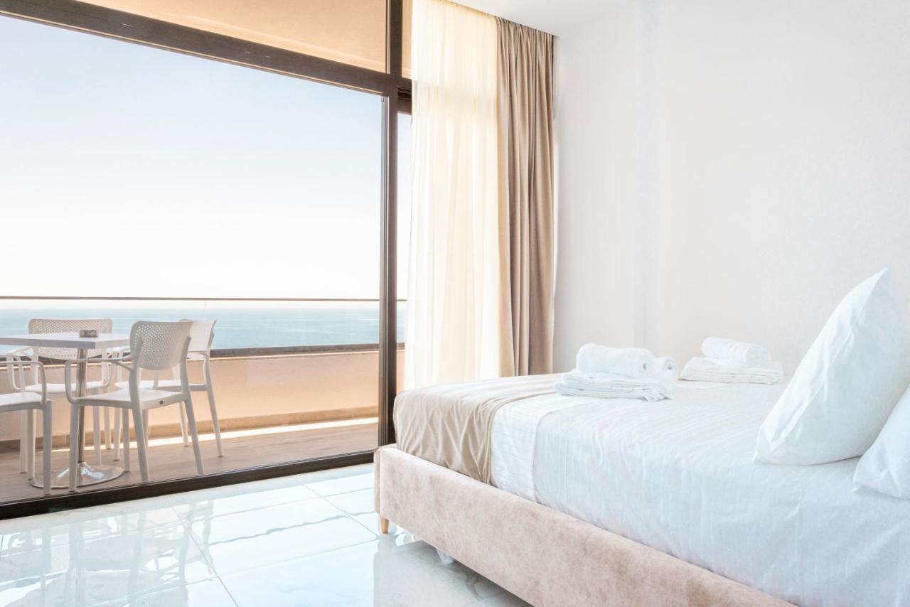 Wait 'N Sea Hotell Himare Exteriör bild