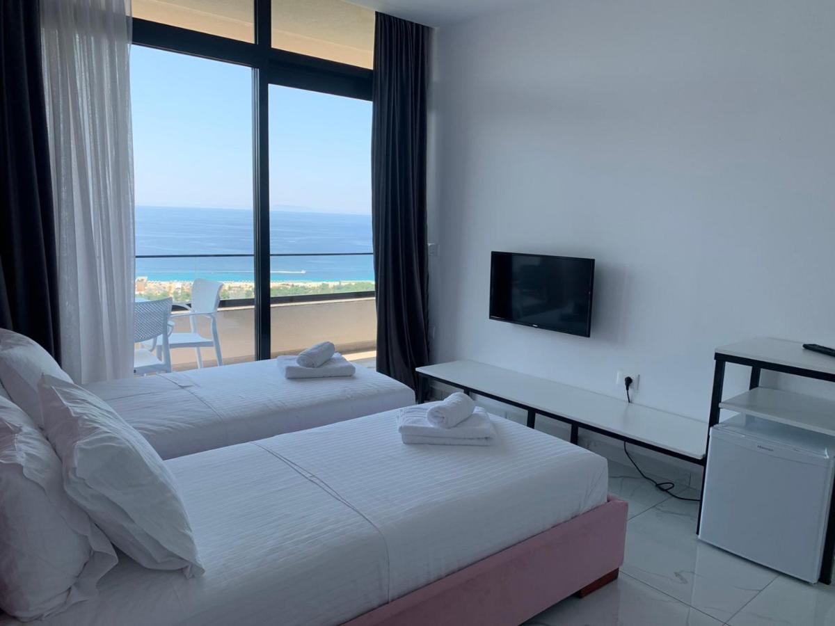 Wait 'N Sea Hotell Himare Exteriör bild