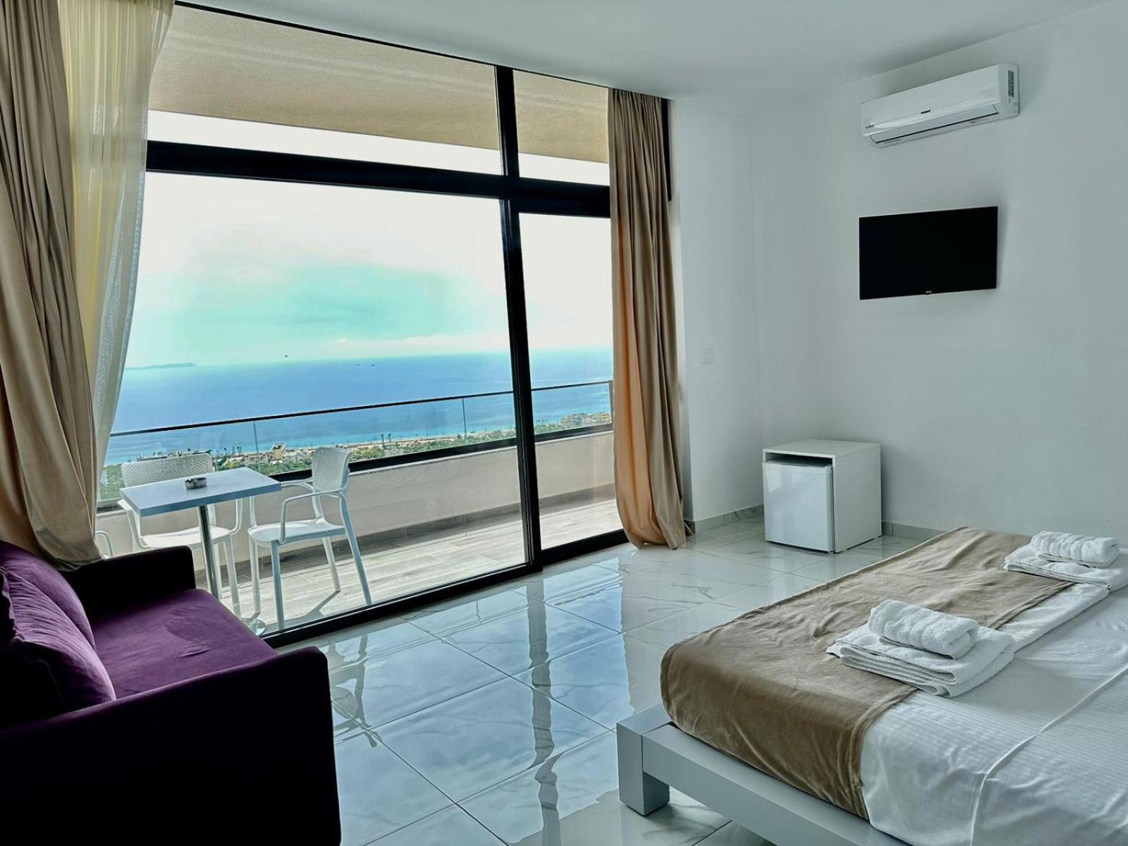 Wait 'N Sea Hotell Himare Exteriör bild