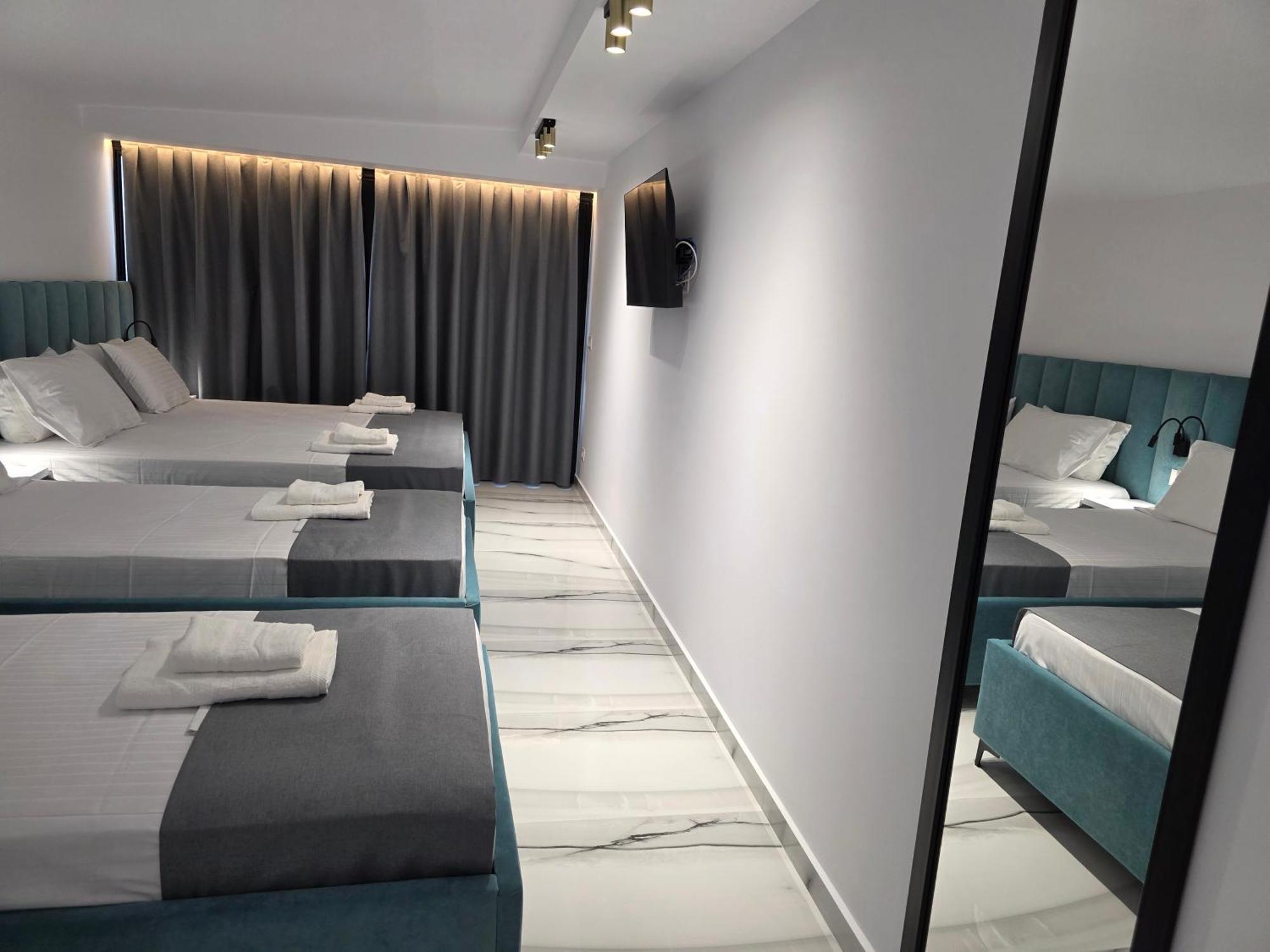 Wait 'N Sea Hotell Himare Exteriör bild