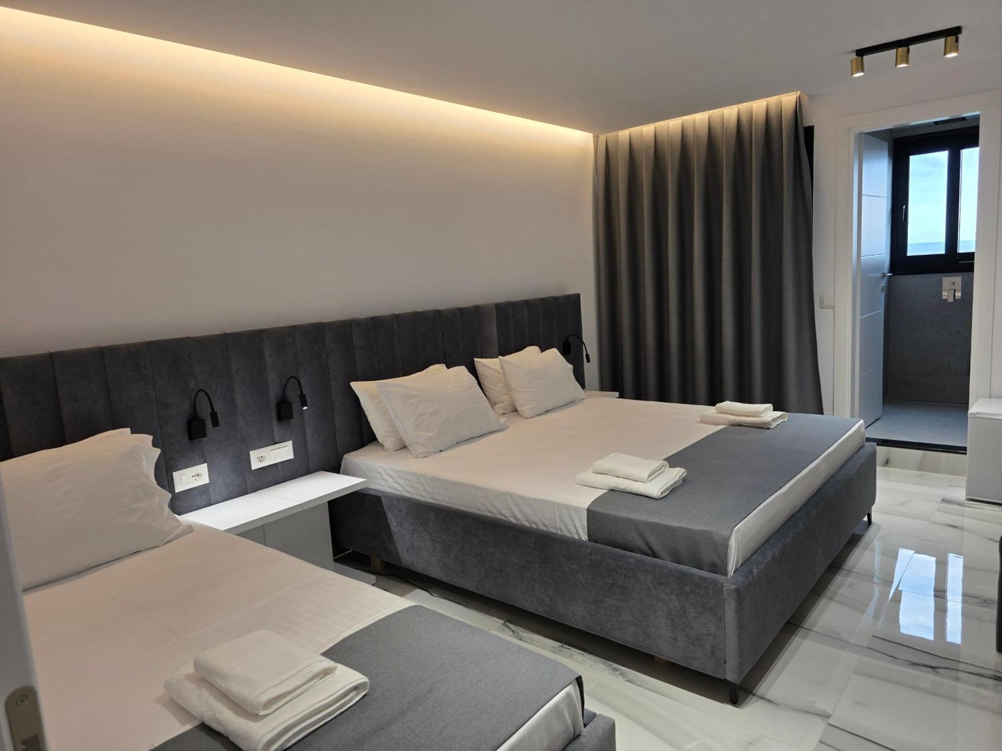 Wait 'N Sea Hotell Himare Exteriör bild