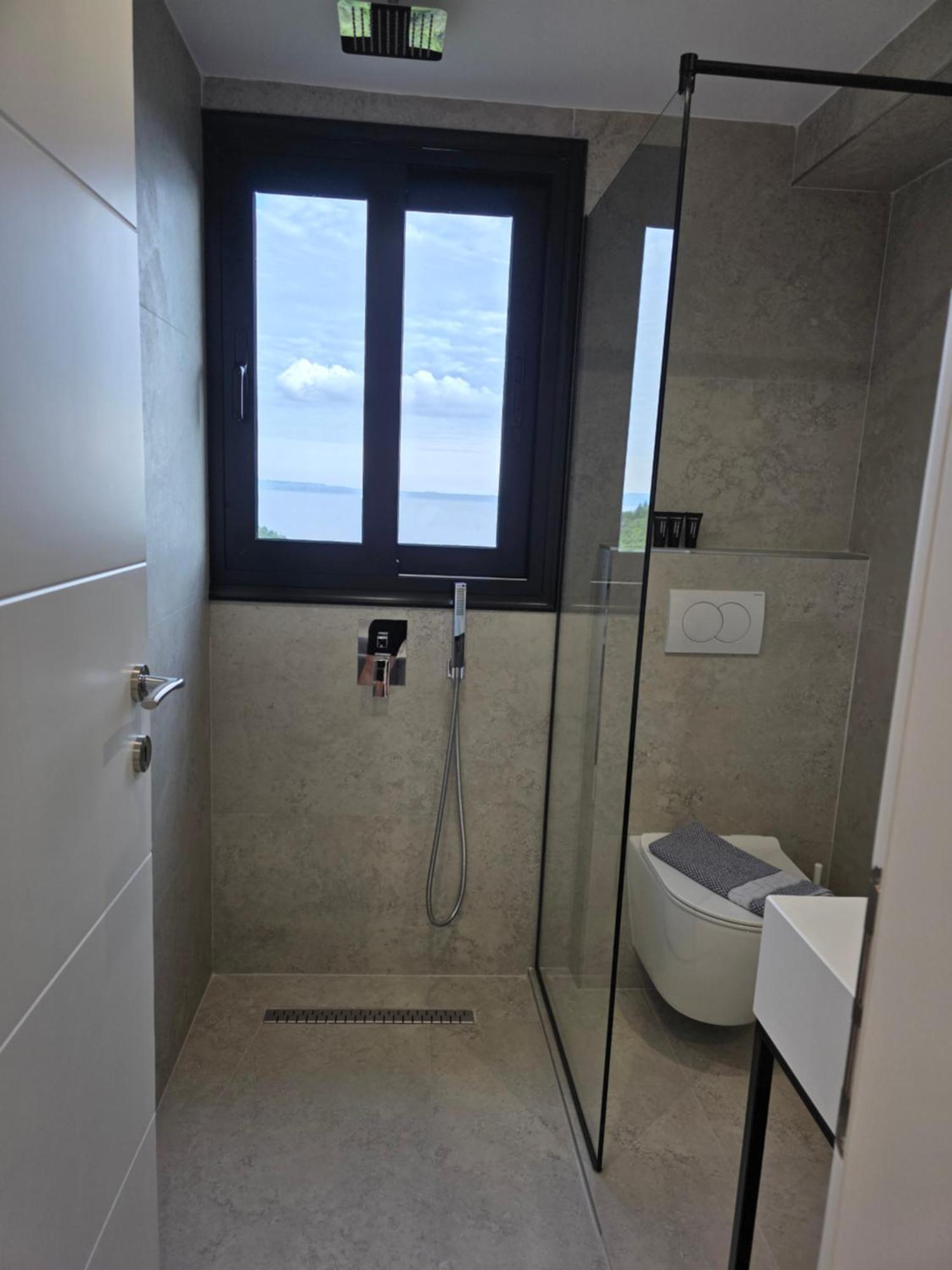 Wait 'N Sea Hotell Himare Exteriör bild